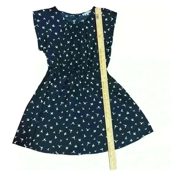 Sweet Rain Dress. Pullover Size Medium Blue with White Bird Design - Picture 9 of 11